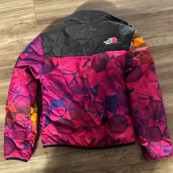 The North Face Kids Multicolor Geometric Puffer Jacket - Picture 4 of 4